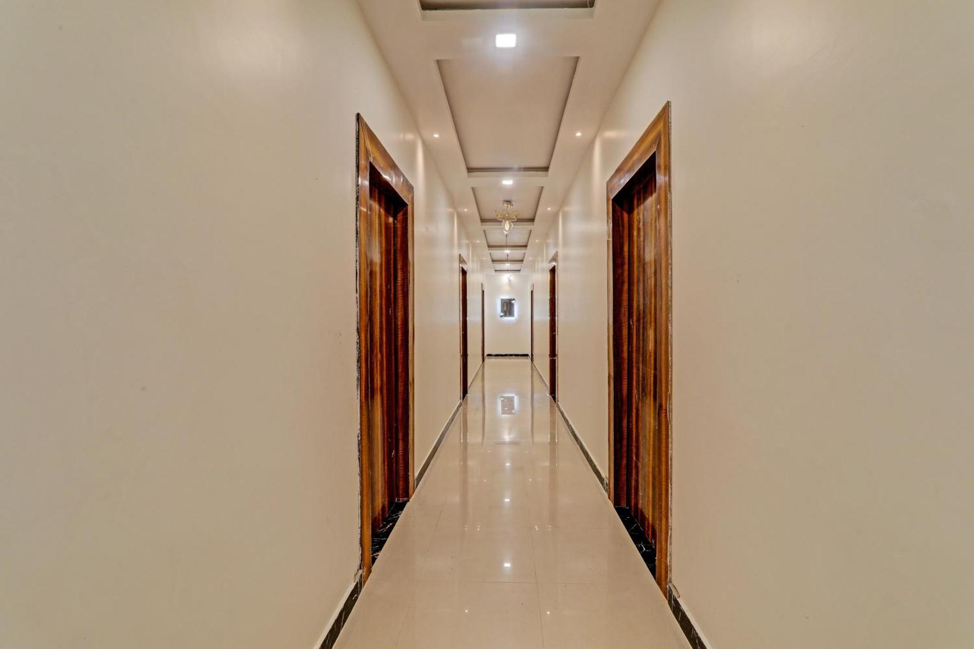 Hotel O Awadh International Bela Pratapgarh Екстериор снимка